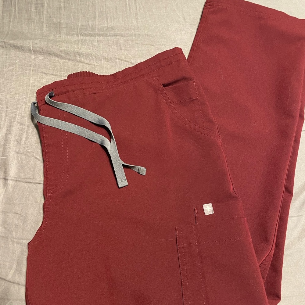 women's Burgundy Yola - Petite Skinny Scrub Pants - L - Petite